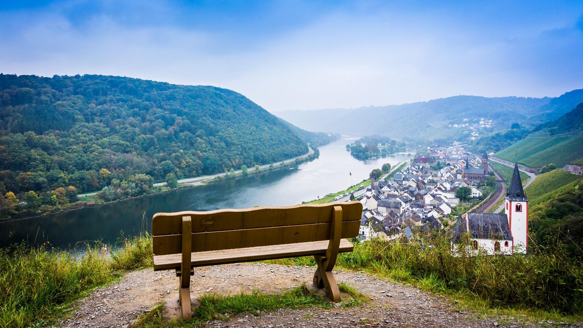 Dag 5 - Singlereis Wandelen Moselsteig van Urzig (Hochmoselbrucke) naar Neef